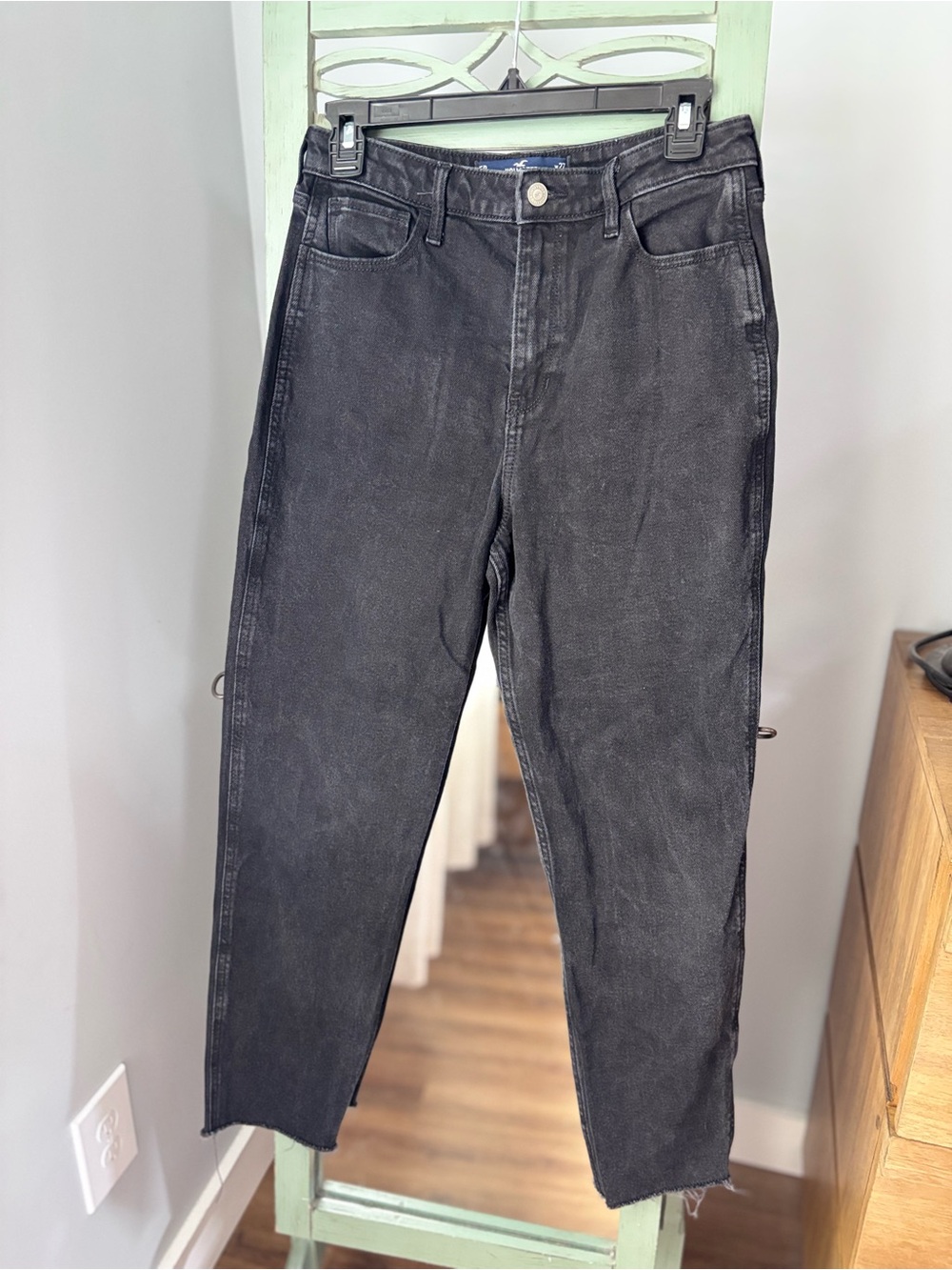 Vintage Inspired Hollister Ultra High-Rise Black MomJeans - Size 27